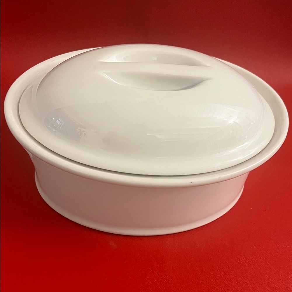 VTG PILLIVUYT CULINARY WHITE OVAL LIDDED CASSEROLE FRANCE 1,5 QT